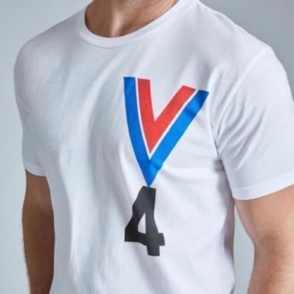 Four Laps Men's White Crewneck Short Sleeve Graphic T-Shirt Size M NWOT